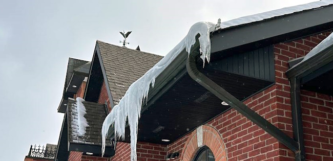 Rooftop Snow & Ice Removal | Toronto